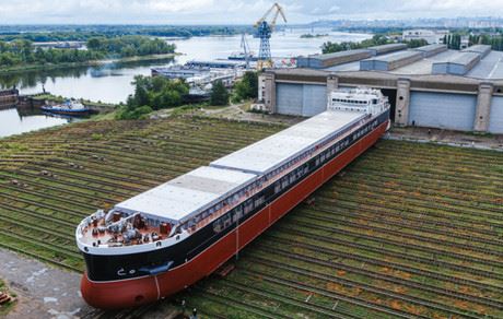 На заводе ОСК «Красное Сормово» спущен на воду очередной сухогруз проекта RSD59. Фото пресс-службы ОСК